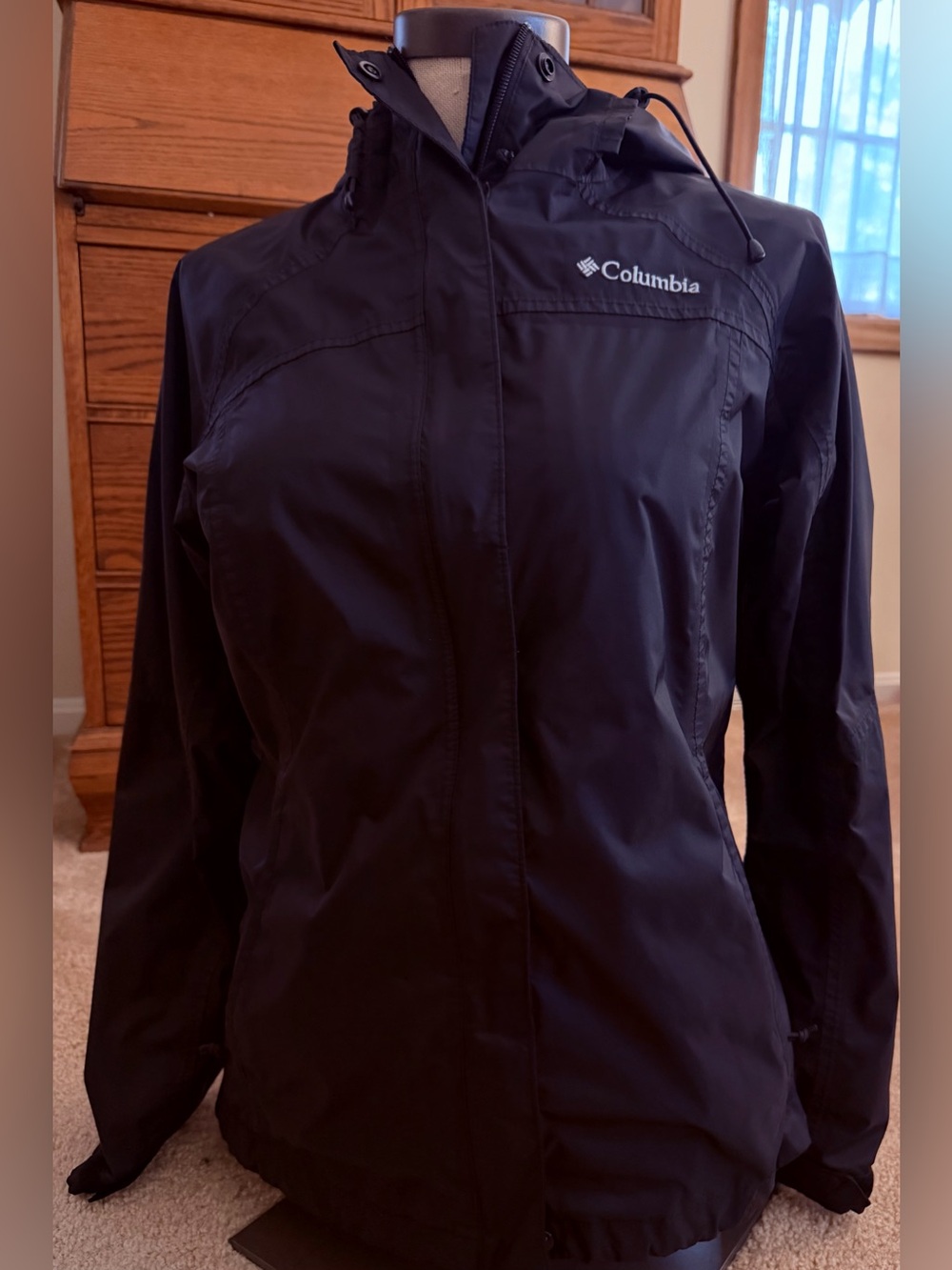 Columbia Omni Tech Women’s Rain Jacket Black Size Small